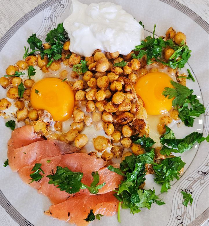 Spiced Chickpeas, Eggs & Salmon