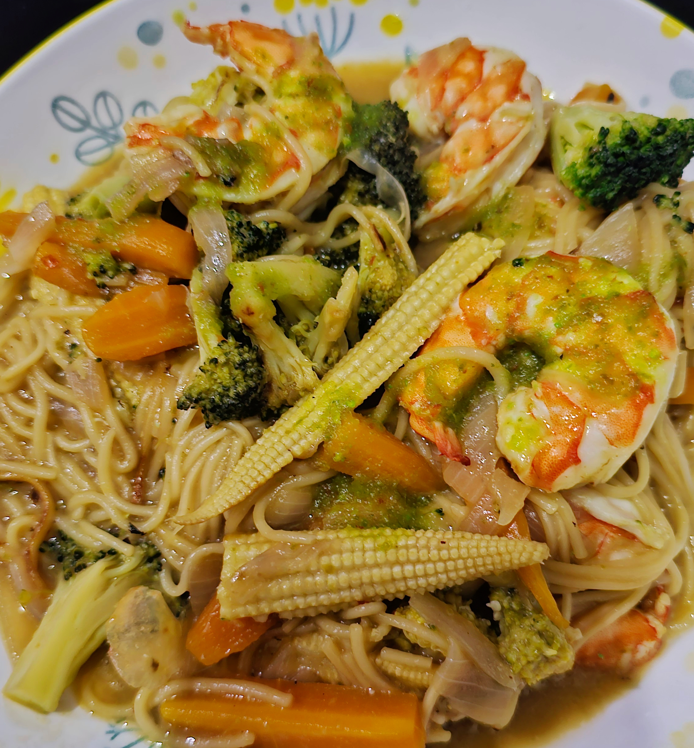 Spicy Shrimp Stir-Fry with Pasta