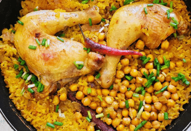 One-Pot Chicken with Rice & Chickpeas