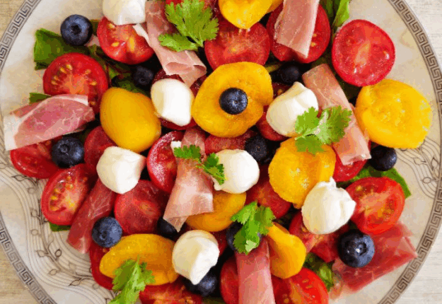 Apricot & Prosciutto Summer Salad