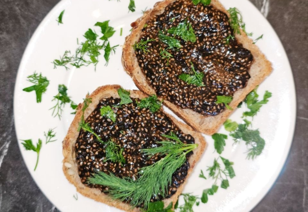 Fake Black Caviar with Chia Seeds and Nori