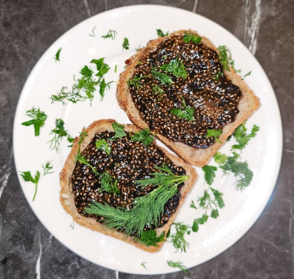 Fake Black Caviar with Chia Seeds and Nori