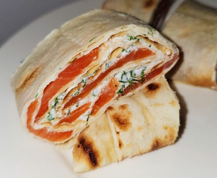 salmon roll